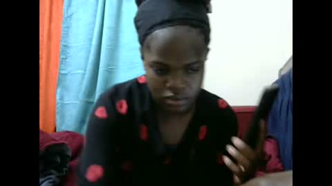 Snapshot of creamymomma chatting on December 28, 5:46 pm verah online show from December 28, 5:46 pm