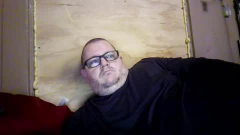 The hopeless romantic online show from December 18, 8:15 pm