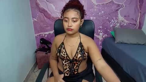 Snapshot of crespa_latin_ chatting on November 24, 9:03 pm crespa_latin_ online show from November 24, 9:03 pm