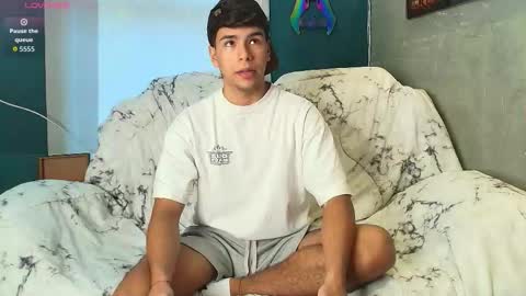 Snapshot of crh58_ chatting on January 7, 4:31 pm crh58_ online show from January 7, 4:31 pm