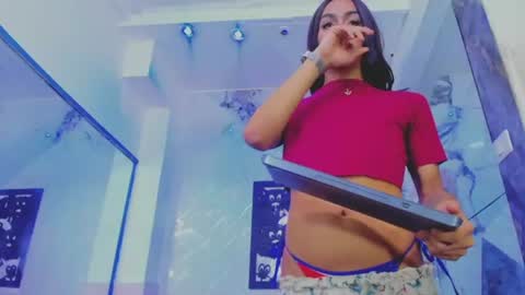 crhistofer_ online show from July 28, 2:24 pm