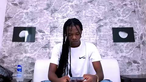 CriisBrown  online show from November 20, 11:21 am