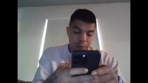 Snapshot of cris22cmxxxl chatting on May 10, 11:04 am MACHO 22CM GRANDE Y GRUESA online show from May 10, 11:04 am