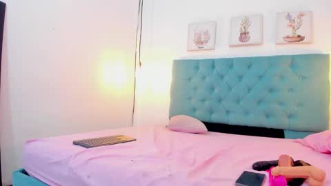 Snapshot of cris_dulce chatting on October 22, 5:56 pm cris_dulce online show from October 22, 5:56 pm