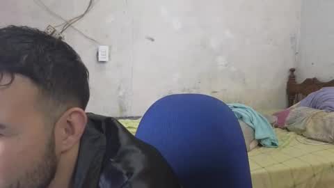 Snapshot of cris_simons chatting on December 1, 7:36 pm cris_simons online show from December 1, 7:36 pm