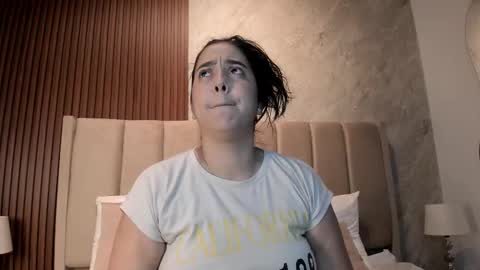 criss  spiicy online show from March 8, 2:04 am