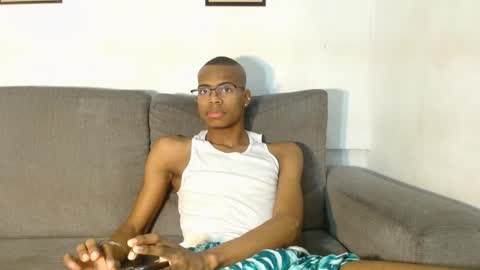 criss_zuri online show from October 21, 11:55 am