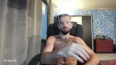 Snapshot of crissstud chatting on September 25, 5:44 am Criss online show from September 25, 5:44 am