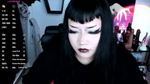 Snapshot of cristal_kosh chatting on September 10, 8:09 pm Cris online show from September 10, 8:09 pm