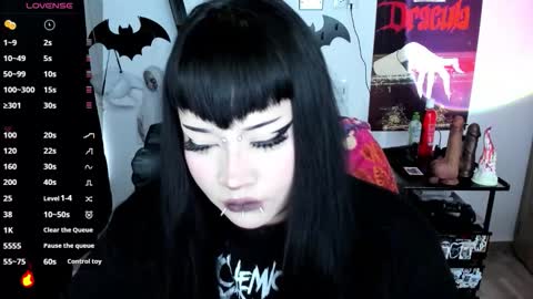 Snapshot of cristal_kosh chatting on February 20, 9:04 pm Cris online show from February 20, 9:04 pm