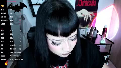 Snapshot of cristal_kosh chatting on March 10, 9:53 pm Cris online show from March 10, 9:53 pm