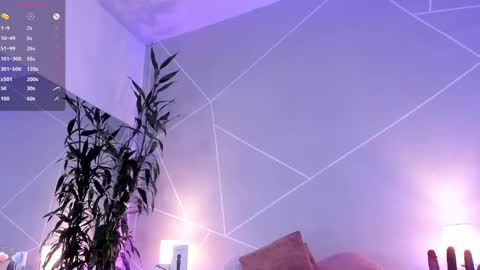 Snapshot of cristal_princess_ chatting on December 24, 7:49 am Cristal online show from December 24, 7:49 am