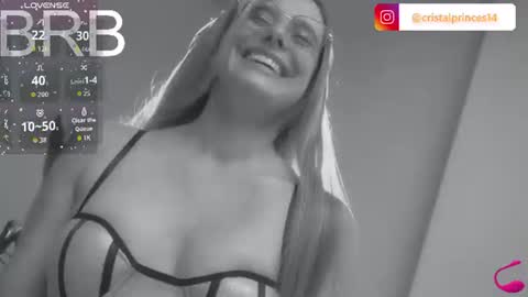 Snapshot of cristal_princess_ chatting on June 12, 10:19 pm Cristal online show from June 12, 10:19 pm