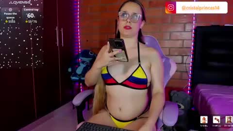 Snapshot of cristal_princess_ chatting on June 18, 3:07 am Cristal online show from June 18, 3:07 am