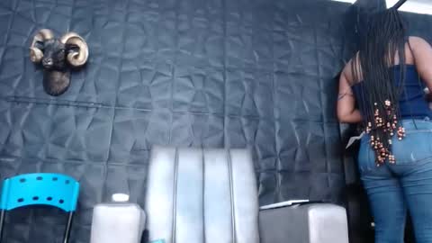 Hanna  online show from October 5, 12:14 pm