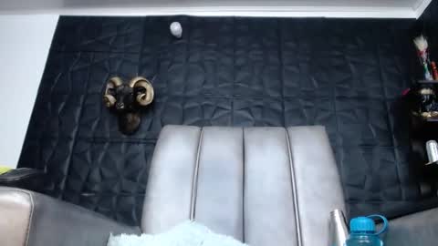 Hanna  online show from February 28, 12:33 am