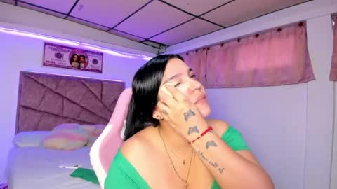 Snapshot of cristal_smith20 chatting on June 19, 11:36 am cristal_smith20 online show from June 19, 11:36 am