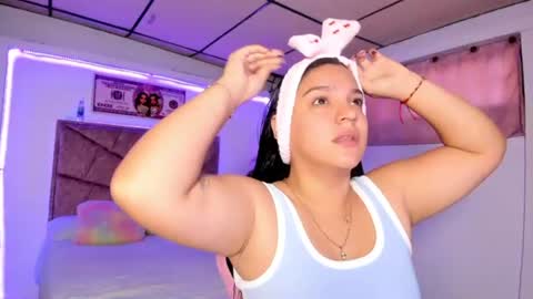 Snapshot of cristal_smith20 chatting on June 20, 12:08 pm cristal_smith20 online show from June 20, 12:08 pm