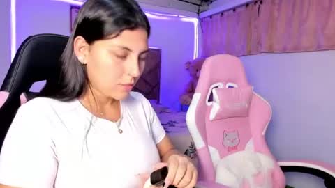 Snapshot of cristal_smith20 chatting on July 3, 12:00 pm cristal_smith20 online show from July 3, 12:00 pm