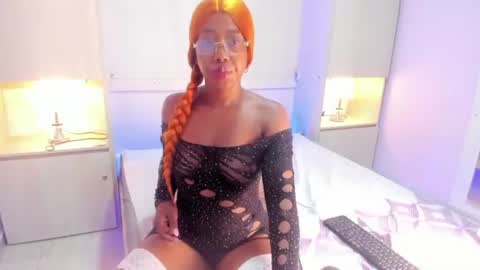 cristalbennet online show from July 3, 7:09 pm