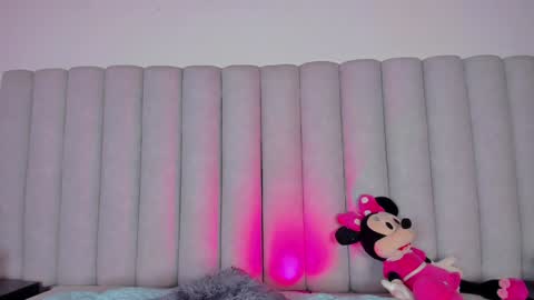 Nicole  Connection time 220pm-910pmCol online show from February 8, 7:16 pm