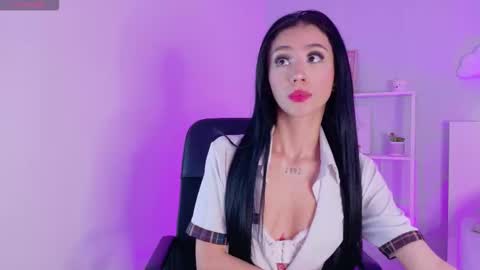 Nicole  Connection time 220pm-910pmCol online show from January 9, 7:37 pm