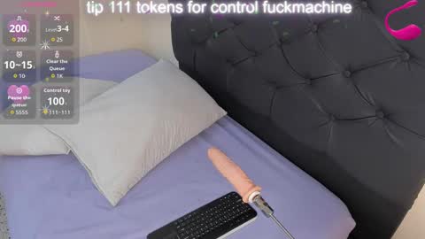 Snapshot of cristale69 chatting on February 6, 7:06 pm cristale69 online show from February 6, 7:06 pm