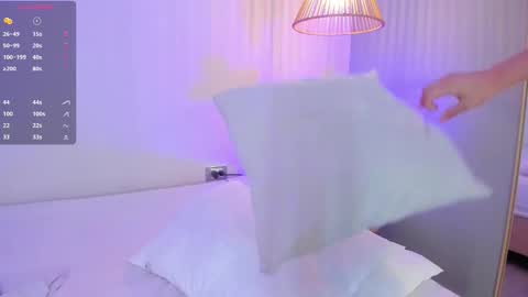 cristalfoxy_ online show from November 26, 8:21 pm