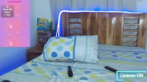 Snapshot of cristall_dulce_ chatting on September 26, 8:24 pm cristall online show from September 26, 8:24 pm