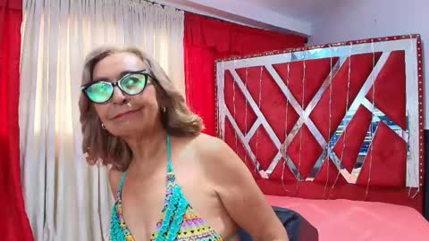 Snapshot of cristalmature chatting on May 29, 12:58 pm cristalmature online show from May 29, 12:58 pm