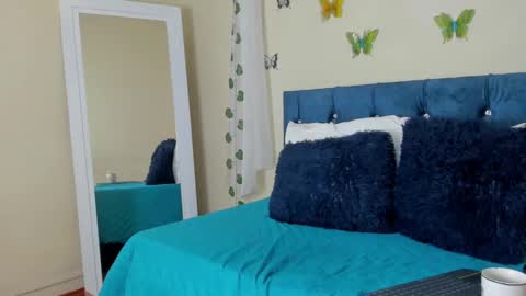 cristal walker online show from March 11, 12:39 pm