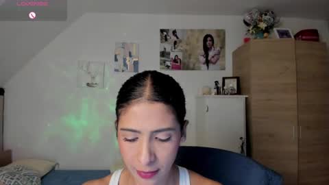 Snapshot of cristamunez chatting on June 17, 3:42 am veronika online show from June 17, 3:42 am