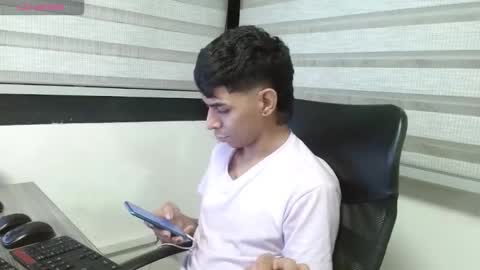 Snapshot of cristhian_slytherin chatting on September 23, 6:16 am cristhian online show from September 23, 6:16 am