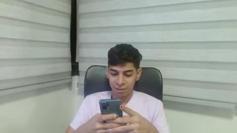 Snapshot of cristhian_slytherin chatting on September 28, 4:40 am cristhian online show from September 28, 4:40 am