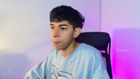 Snapshot of cristhian_slytherin chatting on December 15, 4:06 am cristhian online show from December 15, 4:06 am