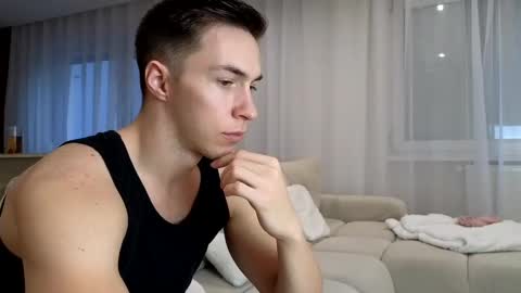 Snapshot of cristianovilla chatting on February 15, 4:12 pm CristianoHailey online show from February 15, 4:12 pm