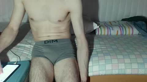 cristianrr184034 online show from April 3, 8:51 pm