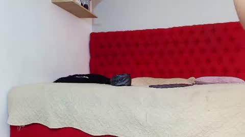 Snapshot of cristina_aznar chatting on June 23, 12:47 pm Cris online show from June 23, 12:47 pm
