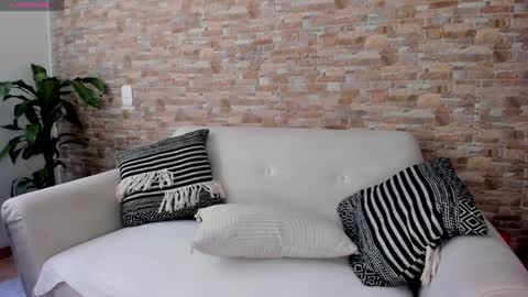 soycriss online show from December 13, 8:04 pm