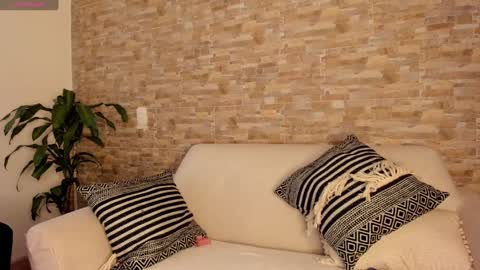 soycriss online show from December 23, 10:44 pm