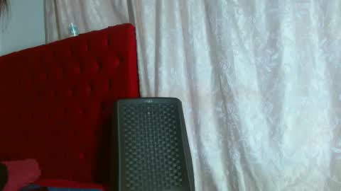 cristinamontiel74 online show from September 9, 2:38 pm