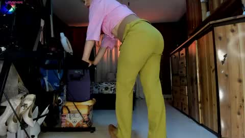 Snapshot of cristinavanegas chatting on March 10, 9:53 pm Julieta online show from March 10, 9:53 pm