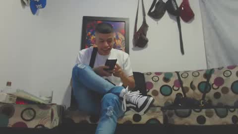 criistofer online show from January 1, 1:04 am