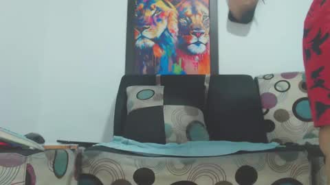 criistofer online show from January 19, 4:33 am