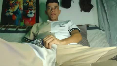 criistofer online show from November 30, 6:17 am