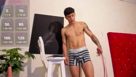 Snapshot of cristopher23_ chatting on December 29, 8:04 pm cristopher23 online show from December 29, 8:04 pm