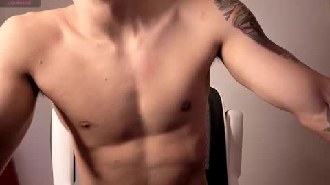 cristopher23  online show from October 27, 11:47 am