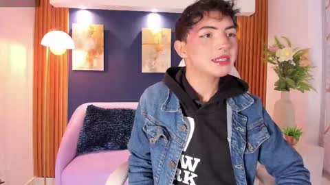 Cristopher  online show from March 22, 8:23 pm