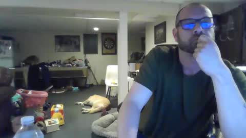 billybasement online show from April 18, 2:59 am