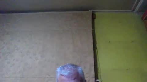 Snapshot of crmperez chatting on October 9, 1:25 am crmperez online show from October 9, 1:25 am